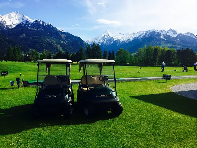 Can you use a push cart in high school golf?