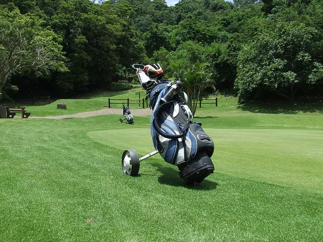 Ideas for Old Golf Bags - Recycling 101