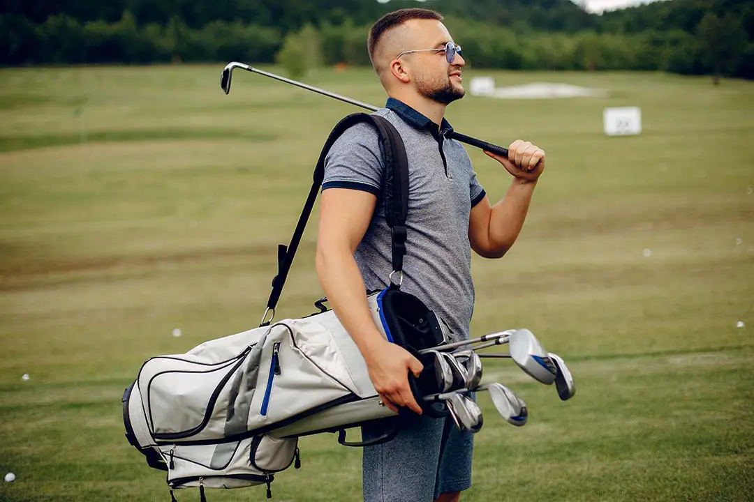 How to Use Golf Bag Shoulder Strap • On The Golf Green