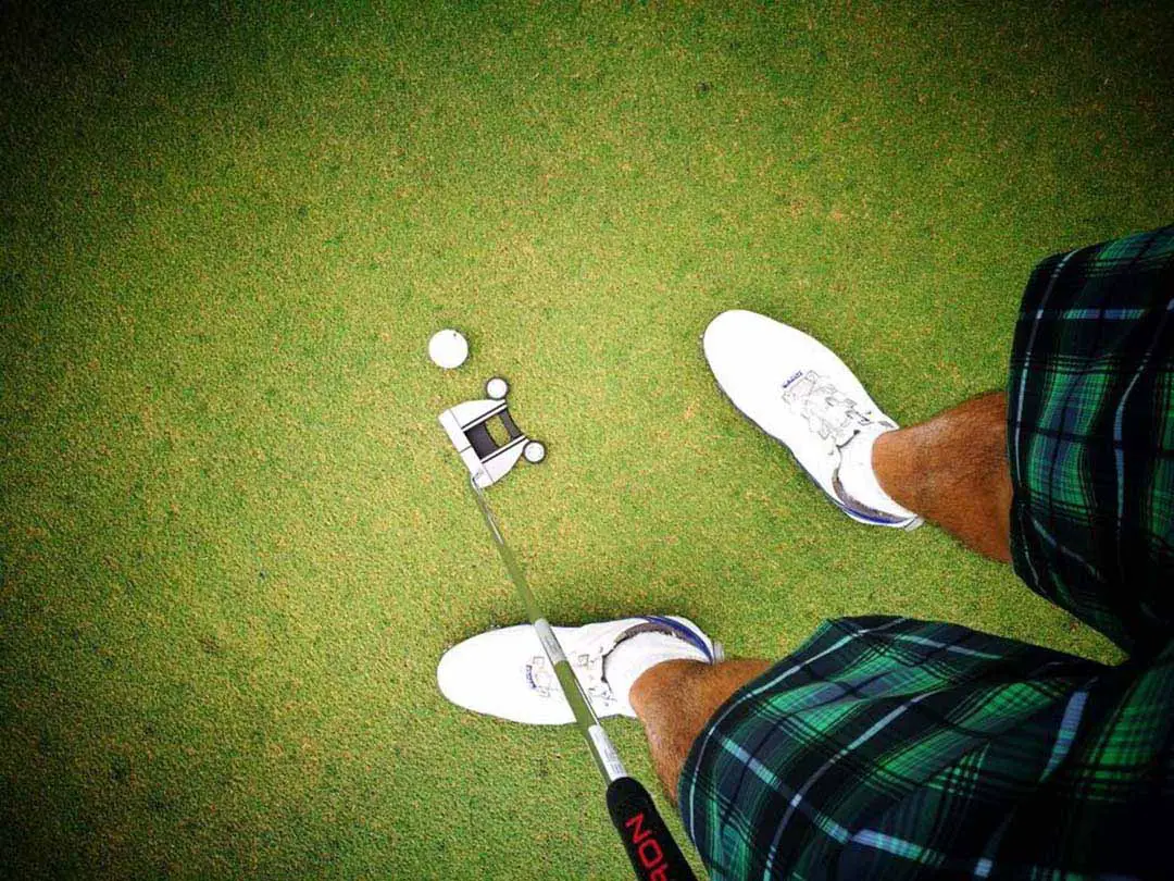 How to Clean Golf Shoes into a Spotless White!