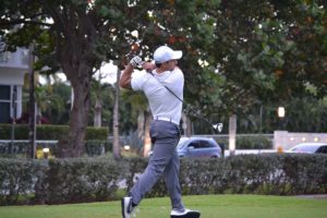 How to Swing a Golf Club Like a Master Golfer