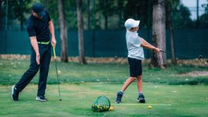 How to Swing a Golf Club for Beginners