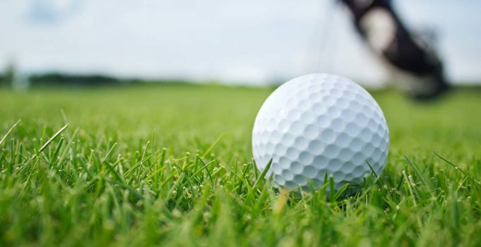 What Type of Golf Balls Should a Beginner Use